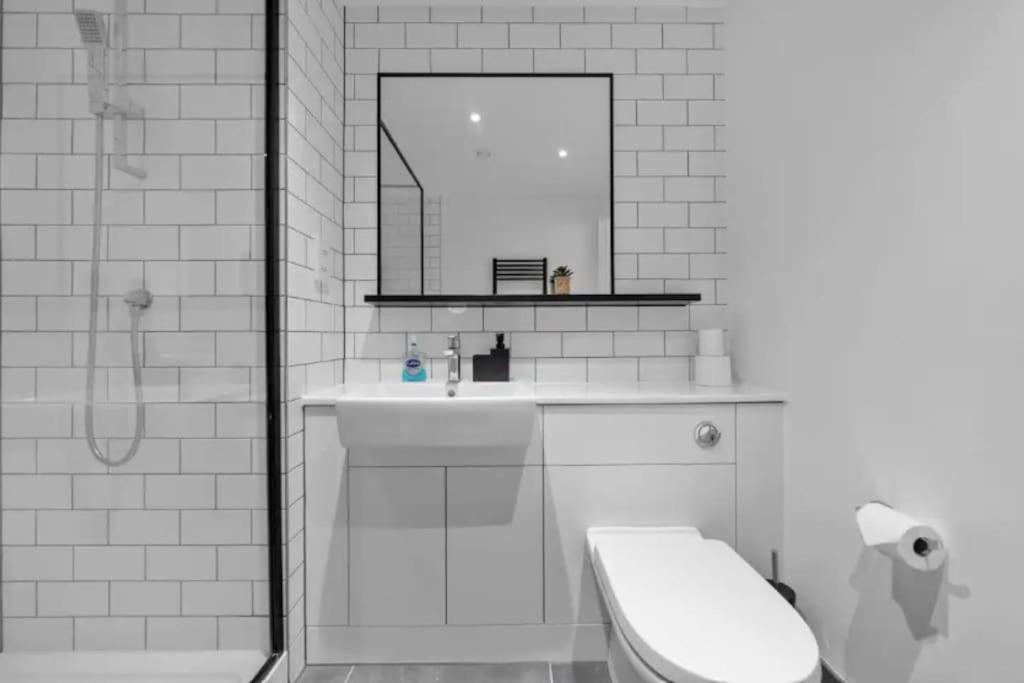 Deluxe 1 Bed In Colindale Wembley With Freewifitv Apartman London Kültér fotó