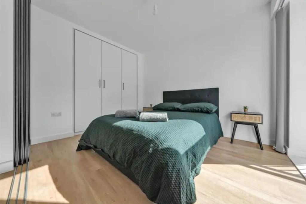 Deluxe 1 Bed In Colindale Wembley With Freewifitv Apartman London Kültér fotó